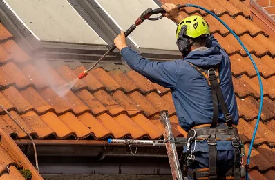 Démoussage et hydrofuge de toiture à Gresle